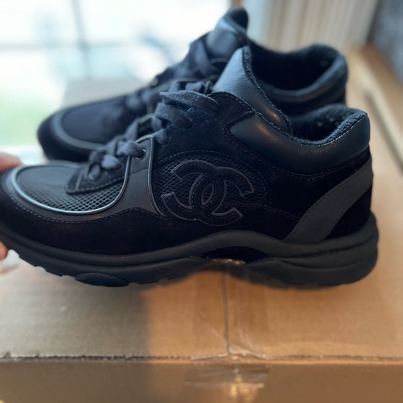 CHANEL Black Interlocking Logo Sneaker - Picture 4 of 6